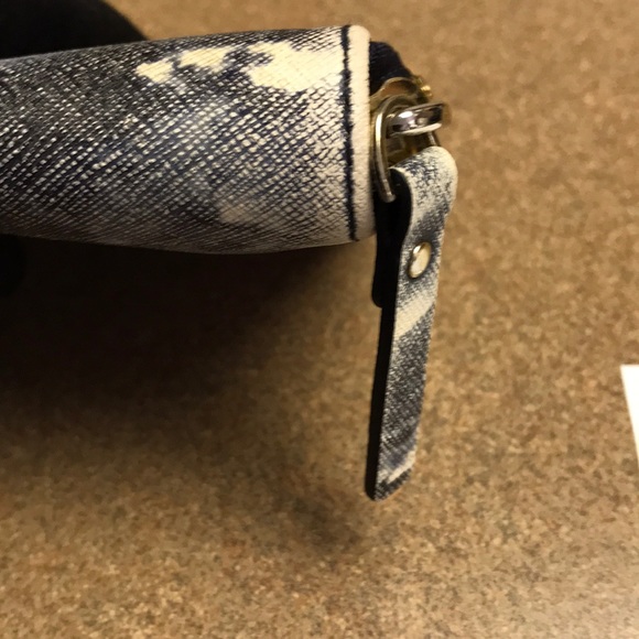 13. Kate Spade  Zip Around Wallet - Picture 8 of 8